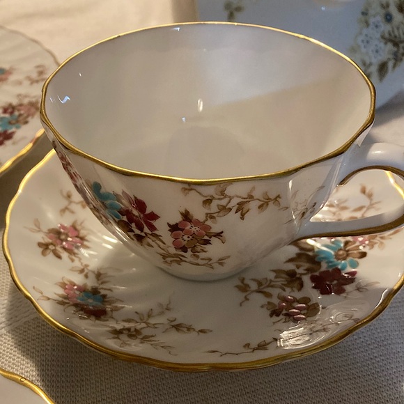 Rare - Elizabethan by Crown Staffordshire China - Picture 4 of 5